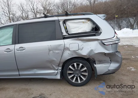 2018 Toyota Sienna Le 7 Passenger from USA, damaged, VIN 5TDJZ3DC8JS193156